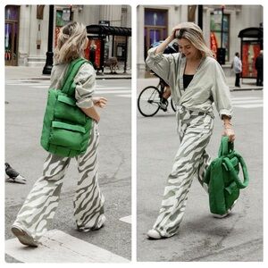 DAGNE DOVER Jemi Puffer Tote, NWOT, unisex, sold out and no longer available